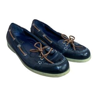 Chaps Ladies Size 8 Navy Blue Leather Slip On Flats Boat Shoes Comfort Loafers